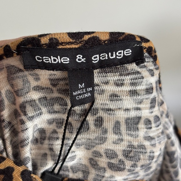 NWT Cable & Gauge Animal Print Tank Top Cutout Back size Medium - Picture 4 of 6